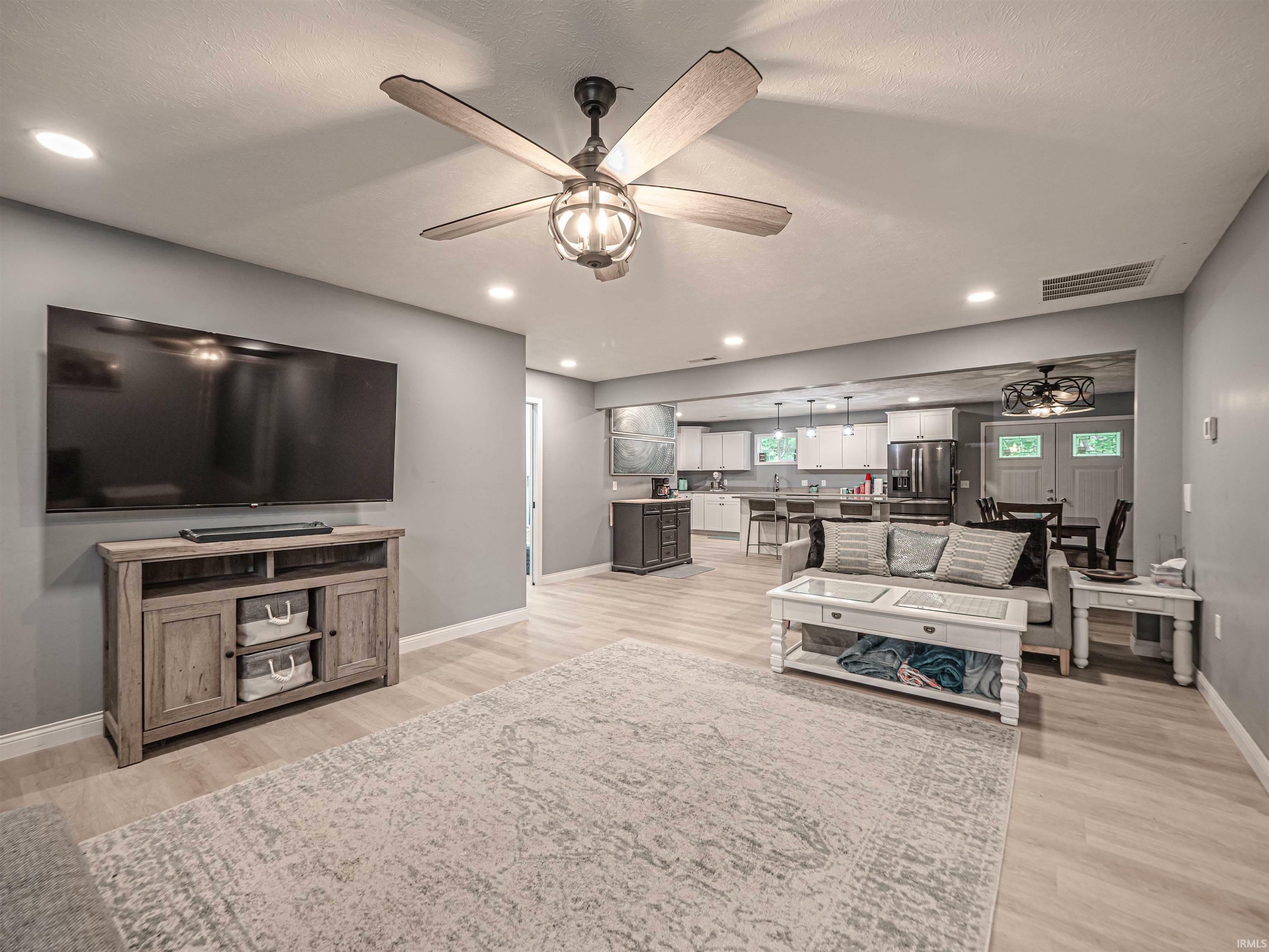 Property Photo: 1500 Pelzer Road IN 47601