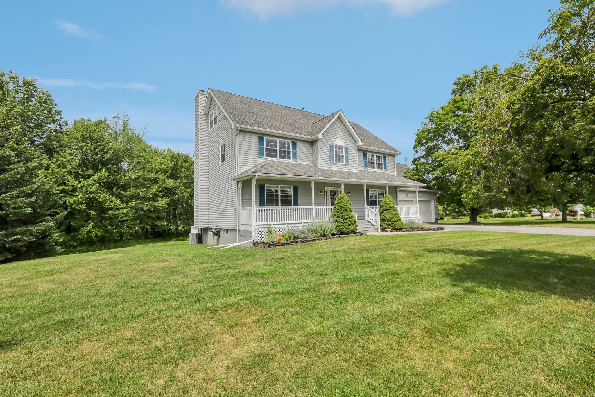 Property Photo: 7 Park Circle NY 10921