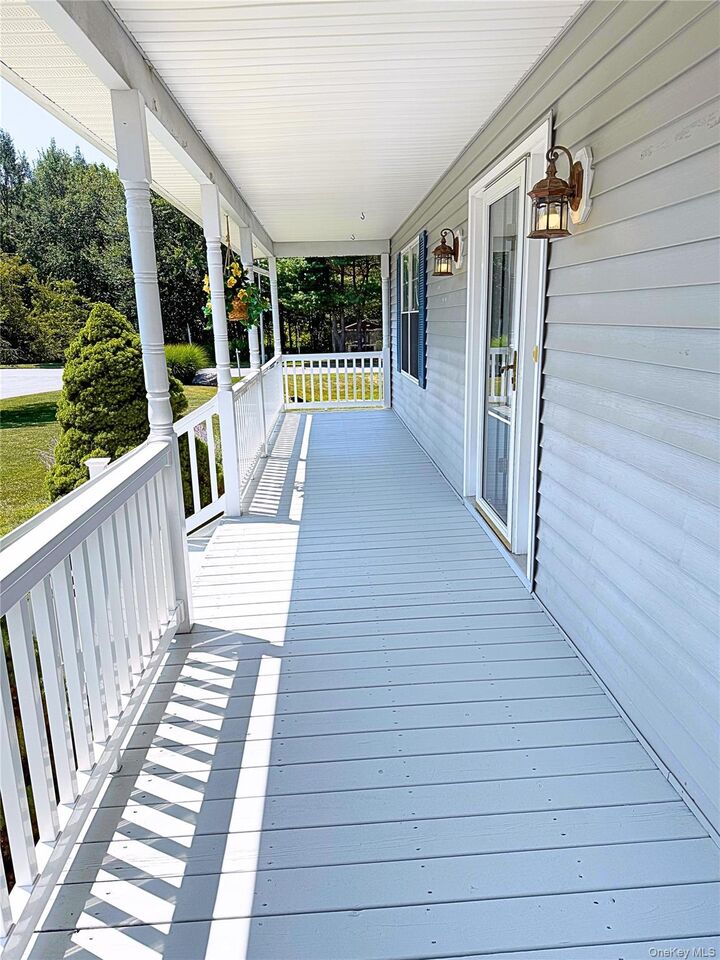Property Photo: 7 Park Circle NY 10921