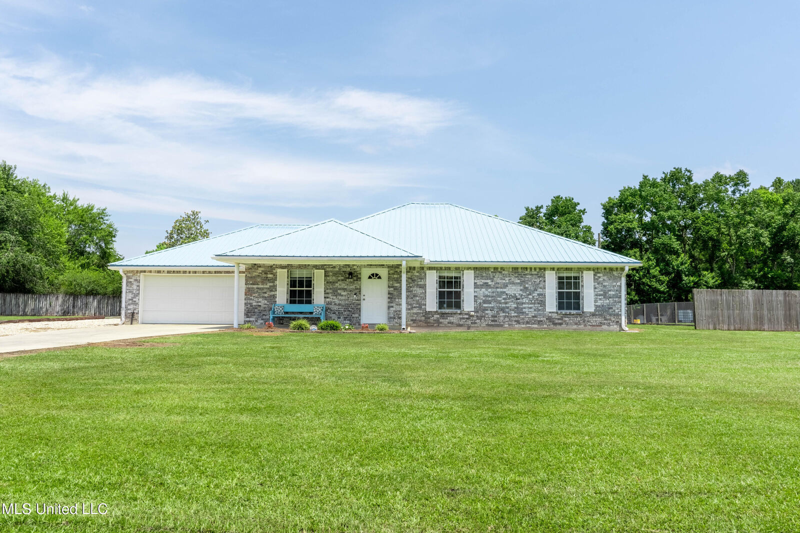 Property Photo:  17 Beaver Creek Road  MS 39466 