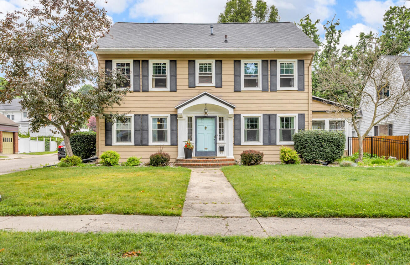 Property Photo: 756 Crescent Road MI 49203