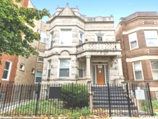 Property Photo: 6130 S Rhodes Avenue IL 60637