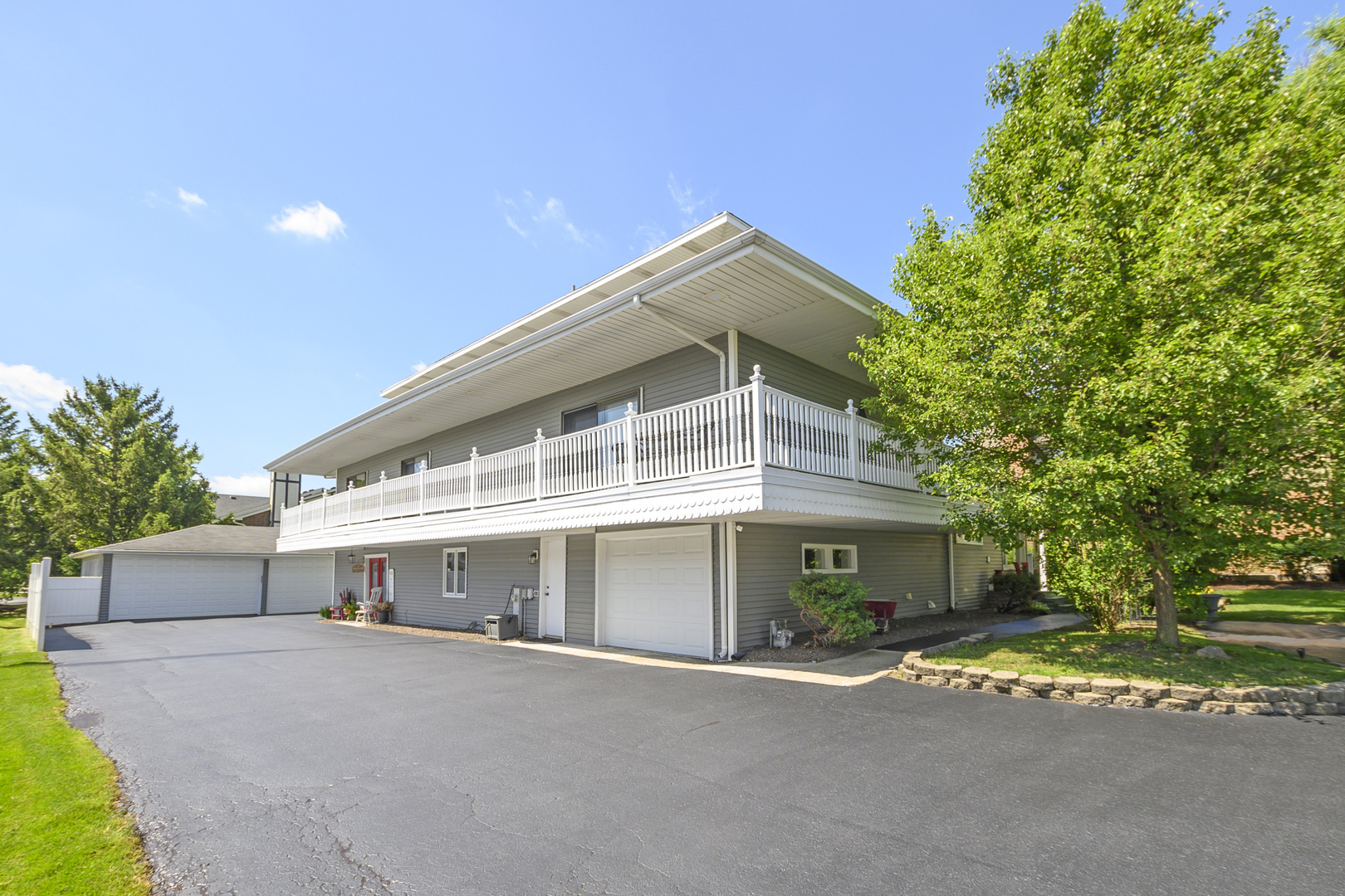 Property Photo: 9201 175th Street IL 60487
