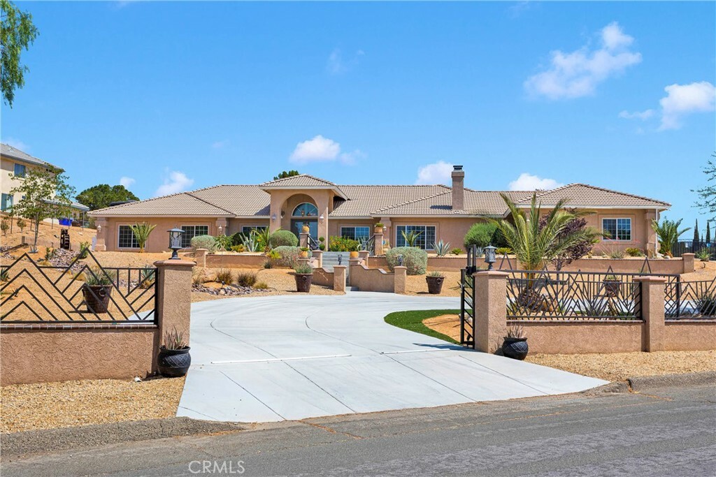 Property Photo: 19420 Red Feather Road CA 92307