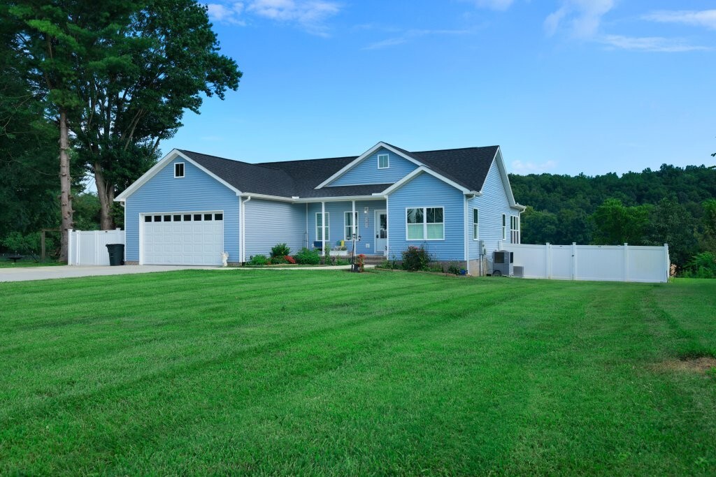 Property Photo: 787 Miriah Dr TN 37110