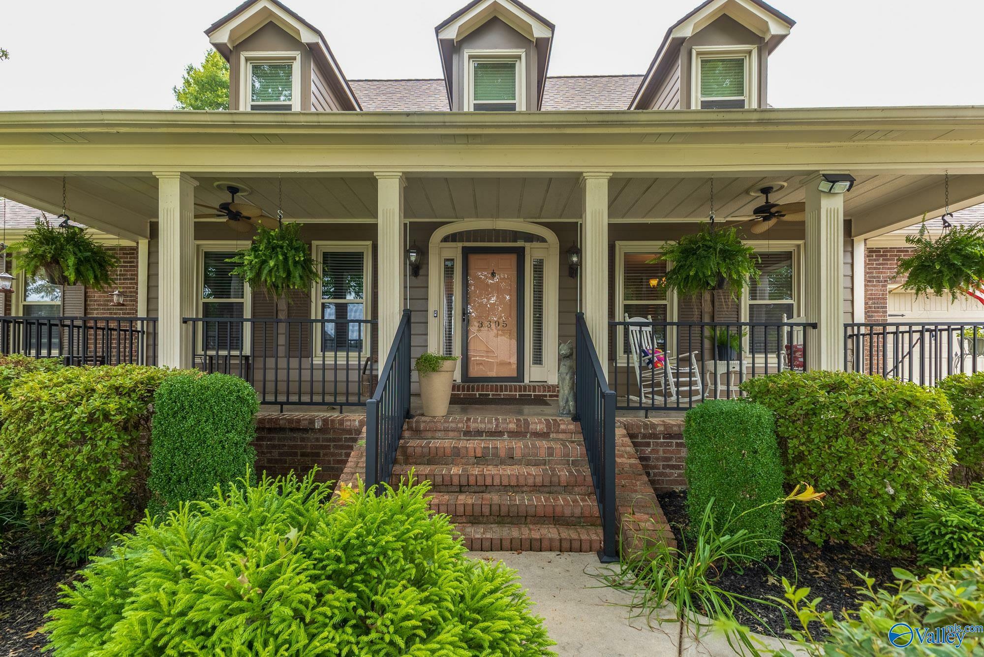Property Photo: 3305 Cedar Cove SW AL 35603