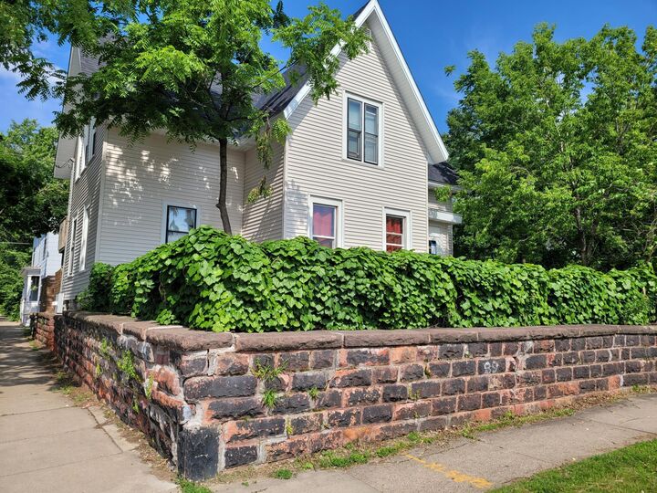 Property Photo:  89 Douglas Street  MN 55102 