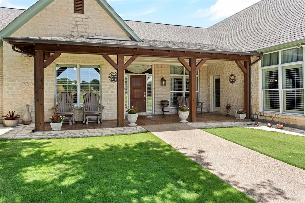 Property Photo: 5217 Fairway Circle TX 76049