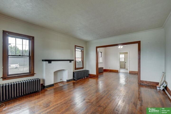 Property Photo:  1911 S 50 Street  NE 68106 