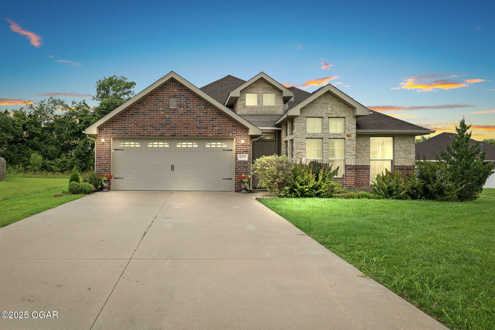 1669 Leighton Court  Webb City MO 64870 photo
