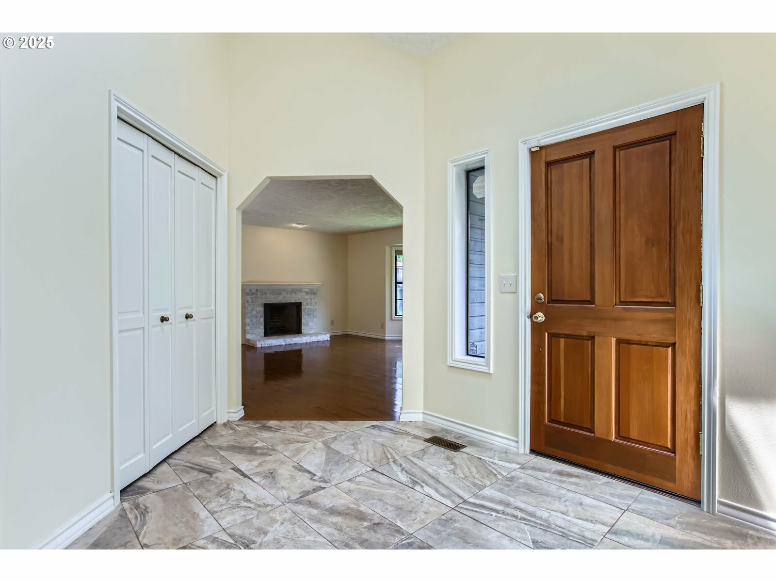 Property Photo:  16003 NE 25th St  WA 98684 