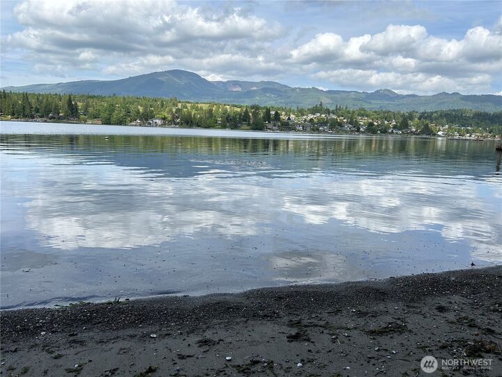 23415  Coots Cove Lane  Mount Vernon WA 98274 photo