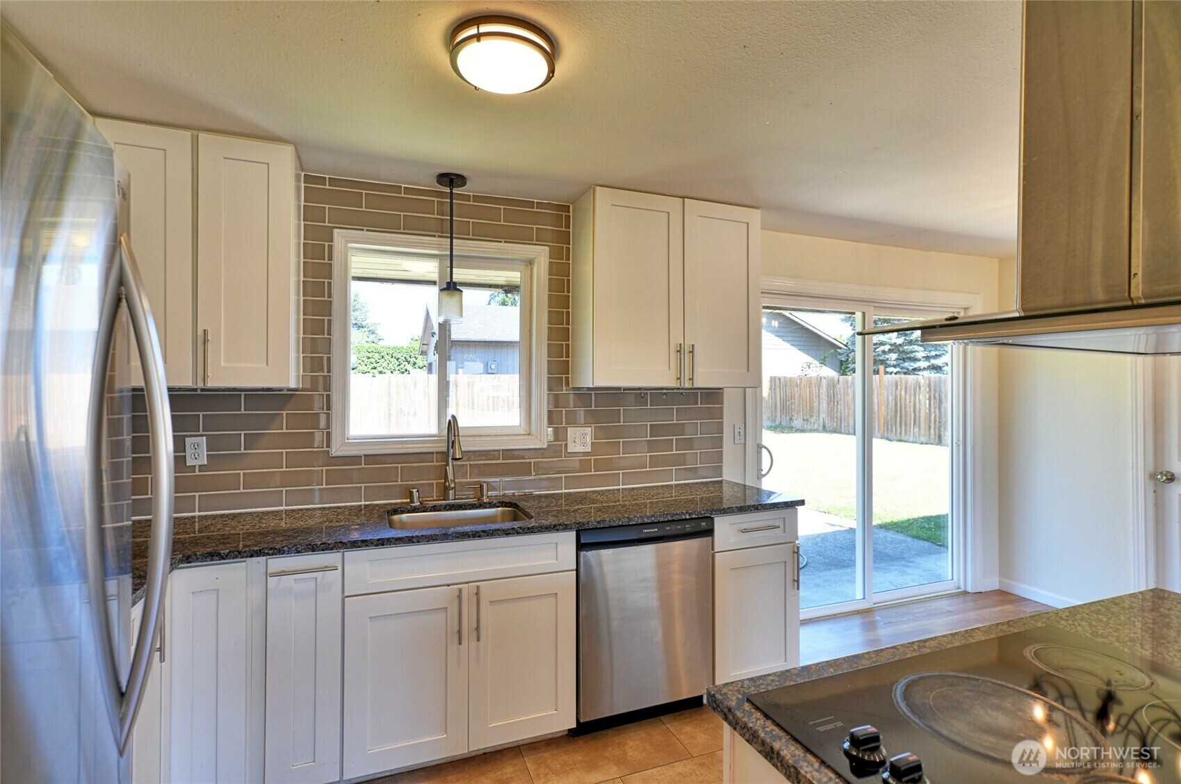 Property Photo: 5305 86th Pl NE WA 98270