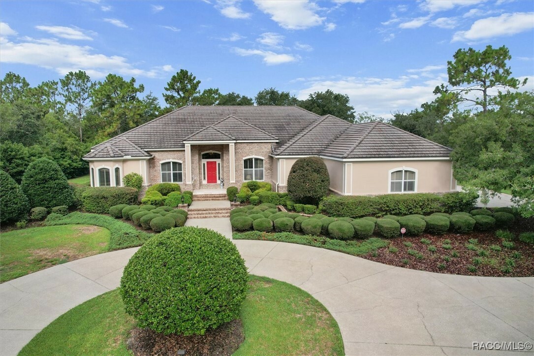 Property Photo:  3915 N Grayhawk Loop  FL 34461 