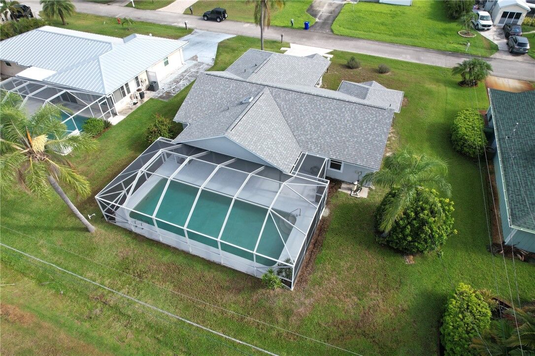 Property Photo:  817 Patterson Avenue  FL 32958 