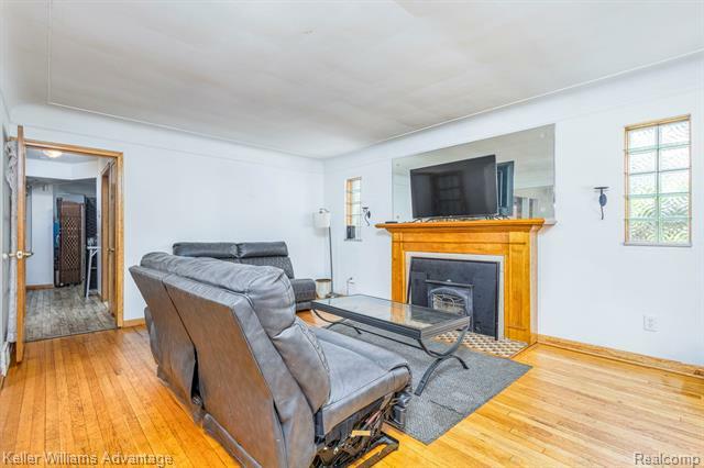 Property Photo: 17237 Philomene Boulevard MI 48101