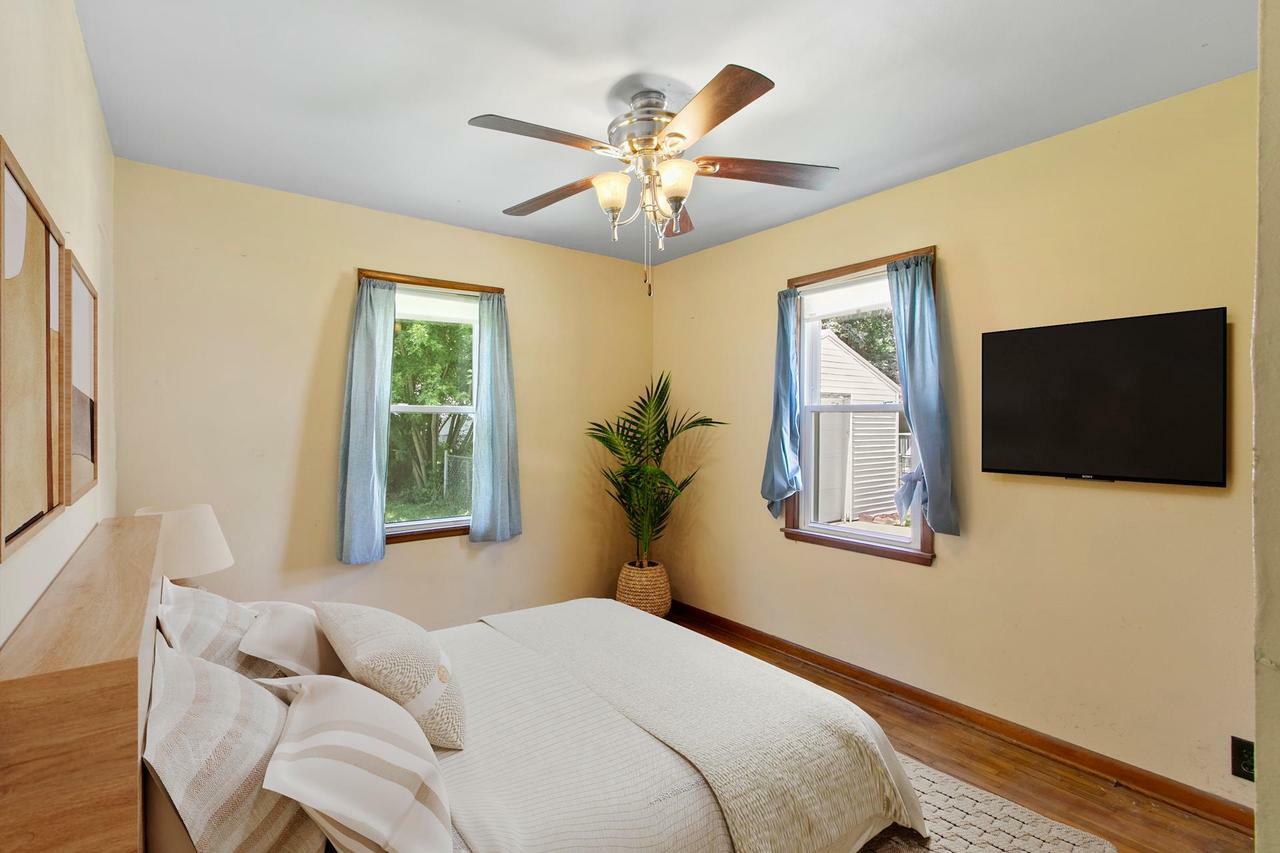 Property Photo: 803 North Oakhill Avenue WI 53548