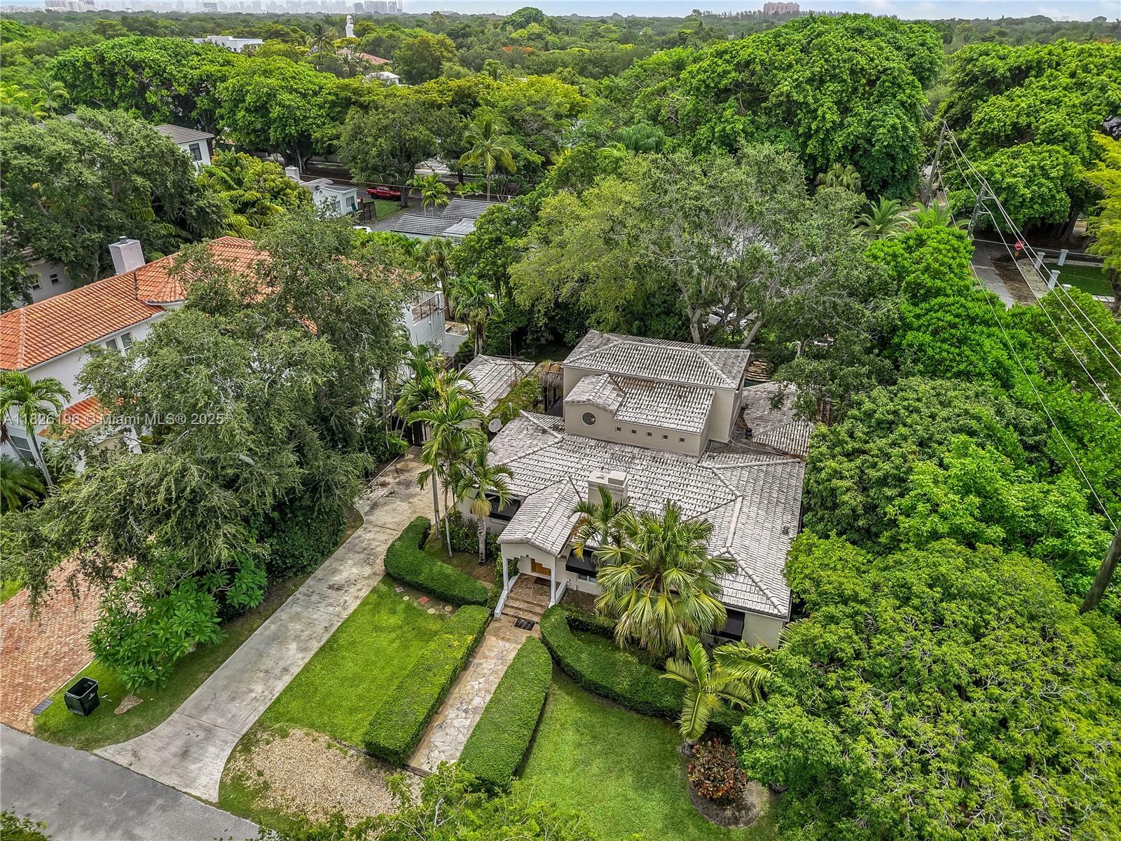 Property Photo: 7345 SW 54th Ct FL 33143
