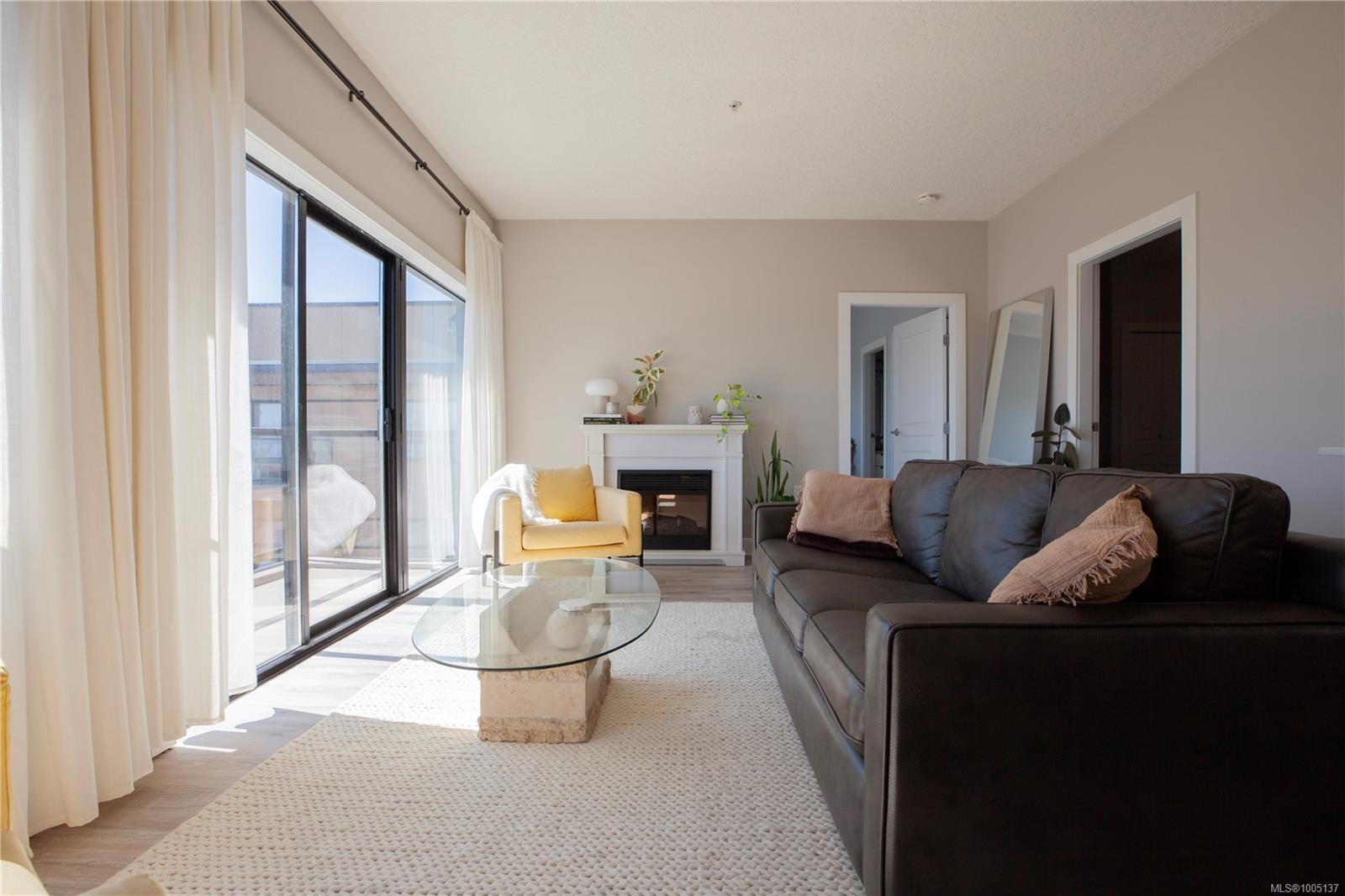 Property Photo:  870 Short St 507  BC V8X 2V5 