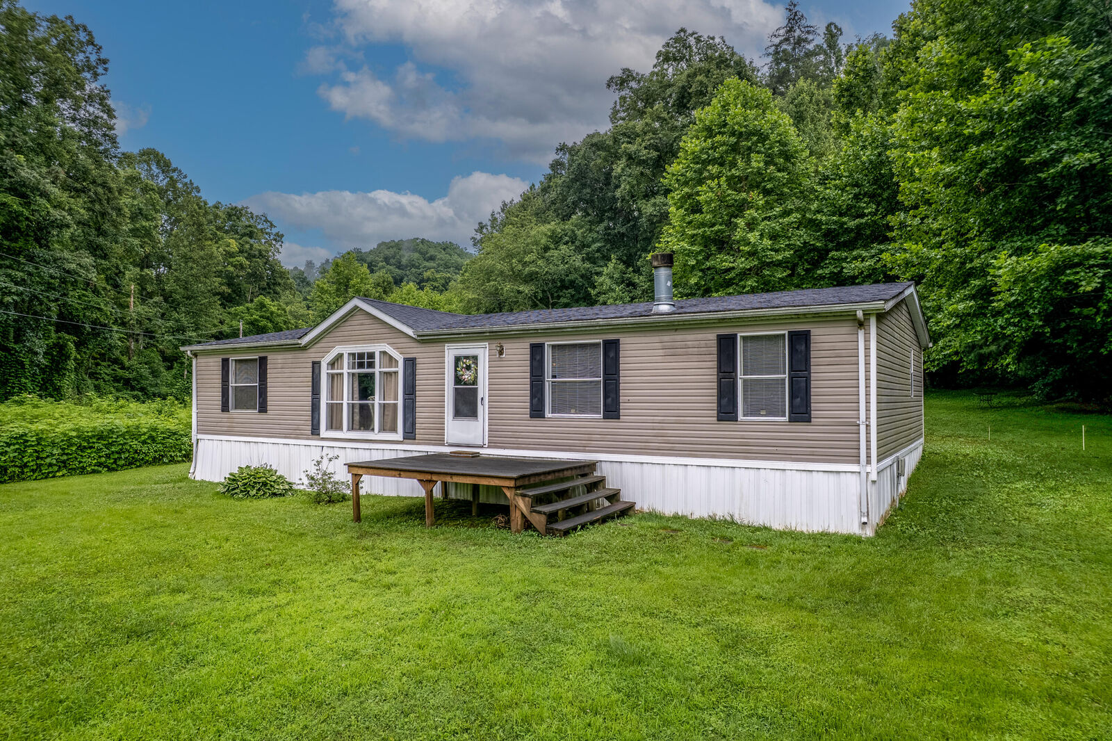 Property Photo:  4840 Kentucky 1812  KY 41301 