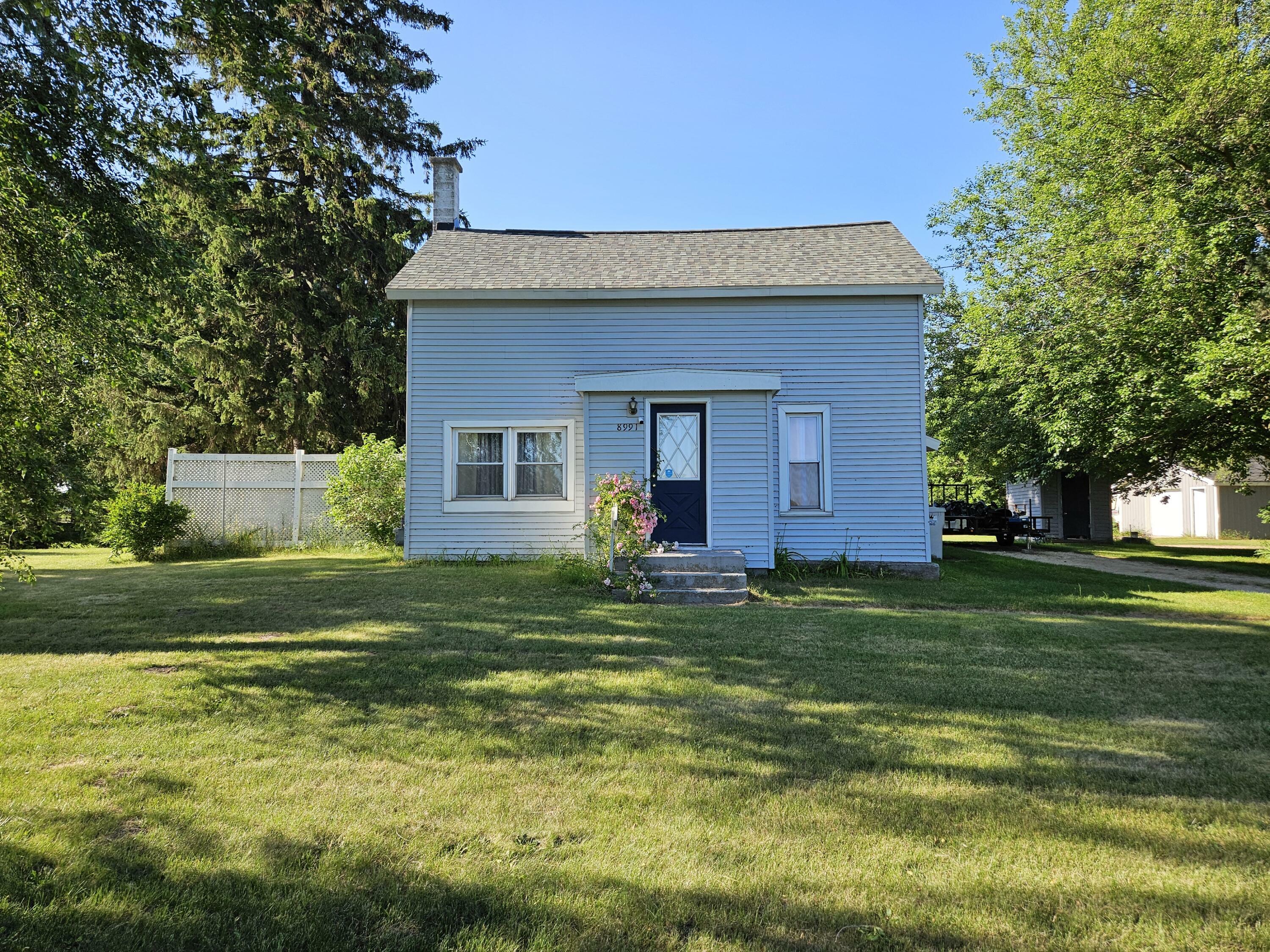 Property Photo: 8991 W 1 Mile Road MI 49421
