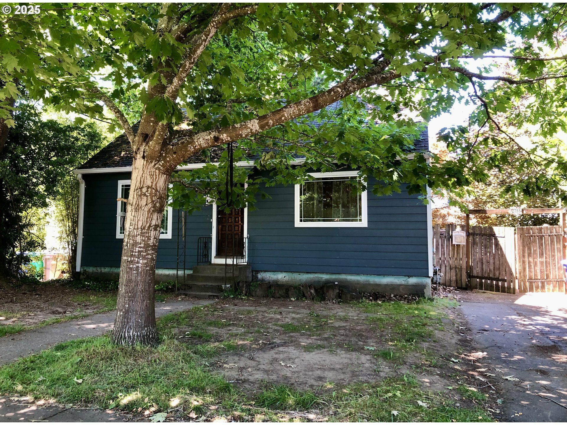 Property Photo:  2755 SE 98th Ave  OR 97266 