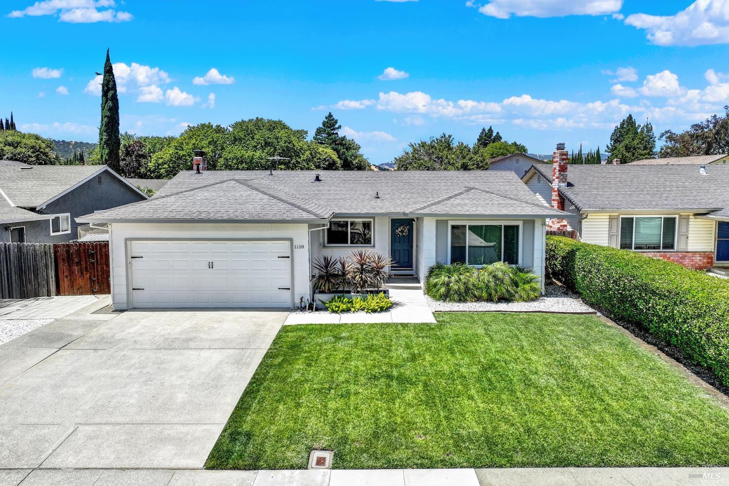 Property Photo: 1118 Tulare Drive CA 95687