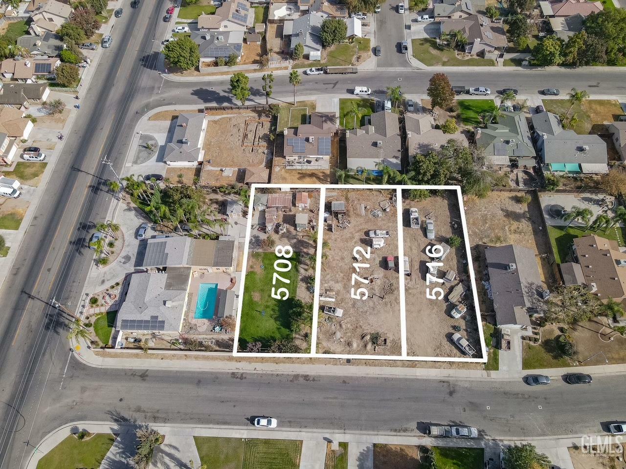 Property Photo: 5712 Osborne Street CA 93307