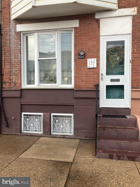 Property Photo: 133 W Ritner Street PA 19148