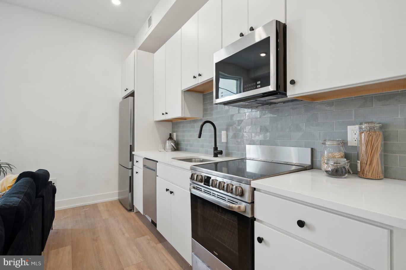 Property Photo:  3037 Richmond Street 401  PA 19134 