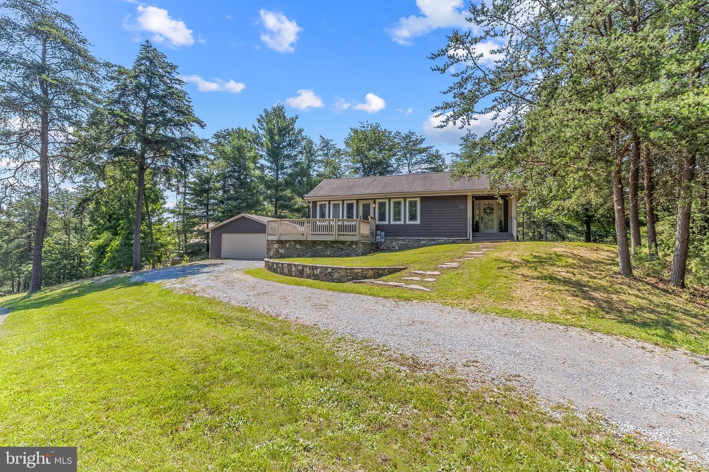 Property Photo: 26 Pathfinder Lane WV 25427
