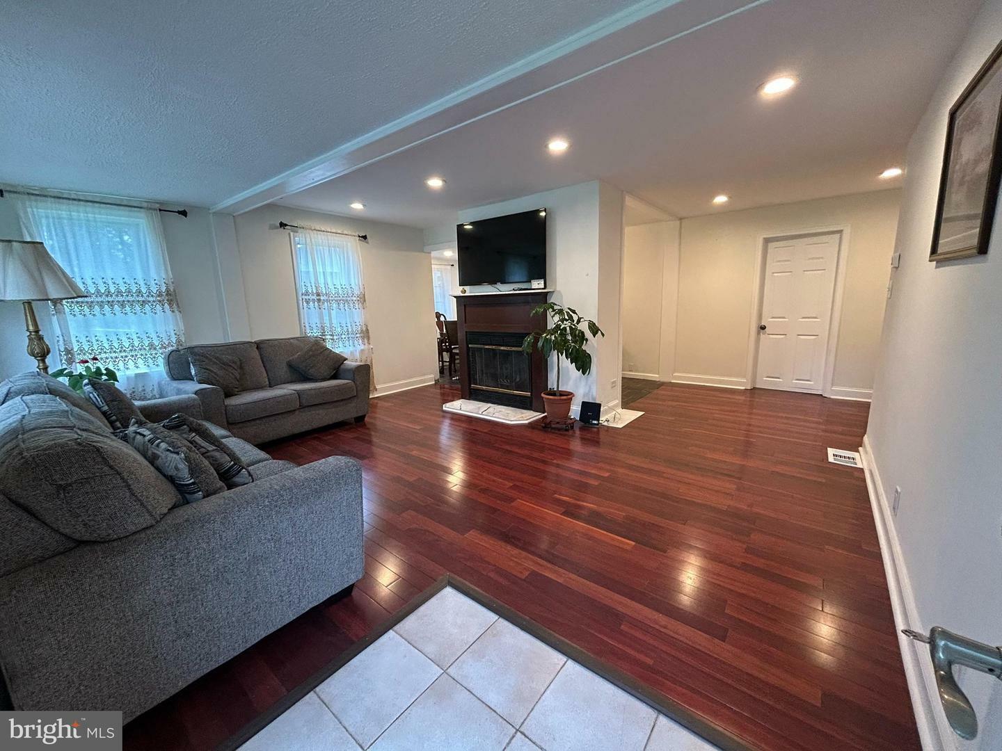 Property Photo: 59 Northwood Road PA 19073