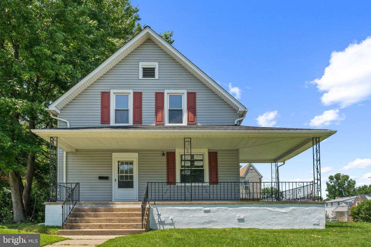 Property Photo:  901 Bartram Avenue  PA 19023 
