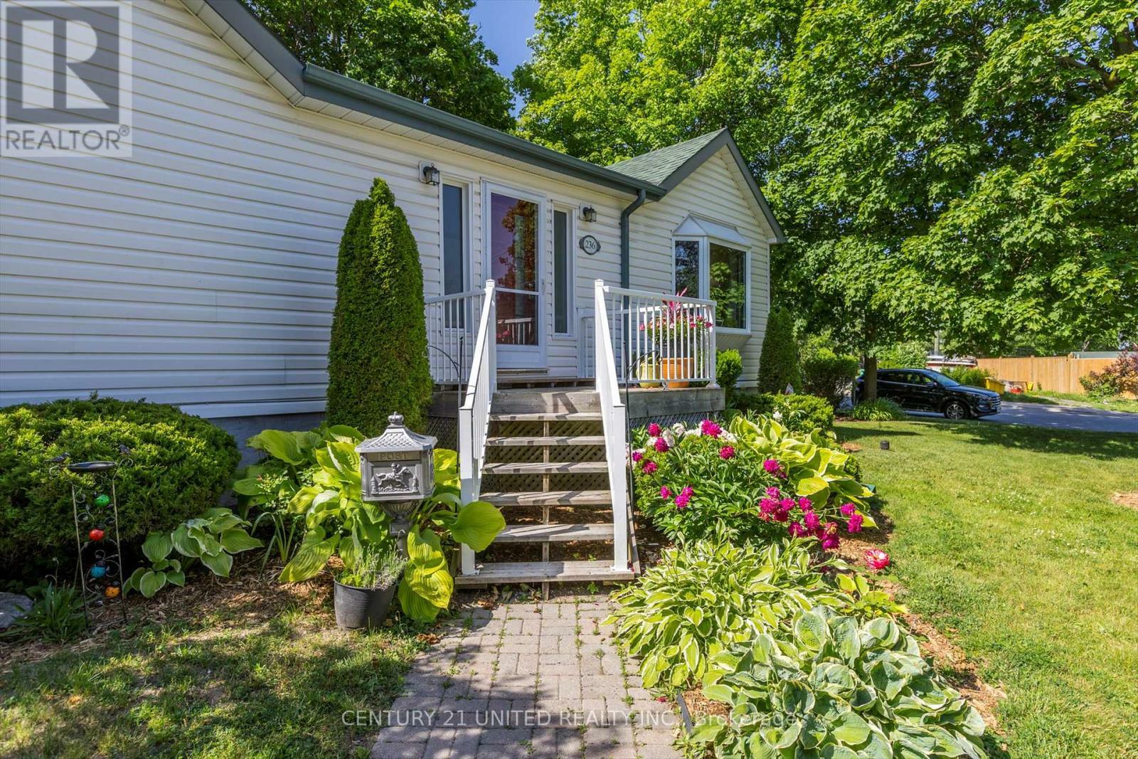 Photo de la propriété:  236 Lee Street  ON K9H 5P1 
