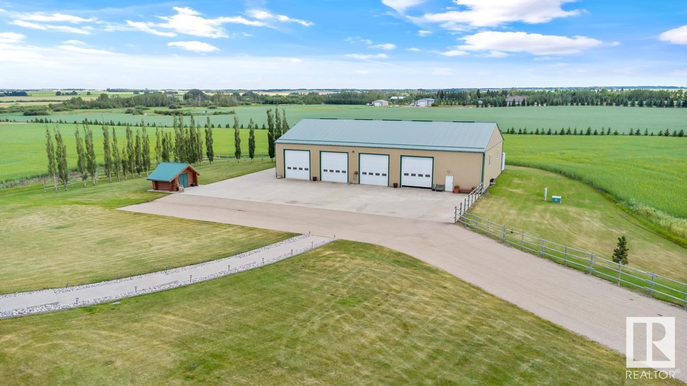 Property Photo: 49169 RR 260 AB T9E 2X1
