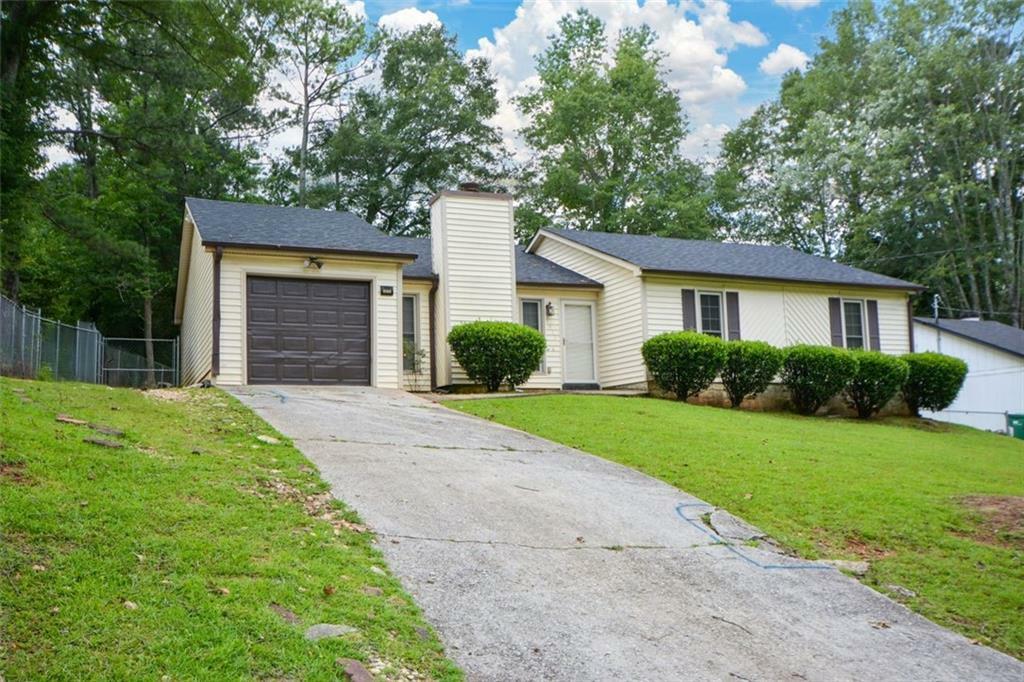 Property Photo: 1070 Salisbury Trail GA 30296