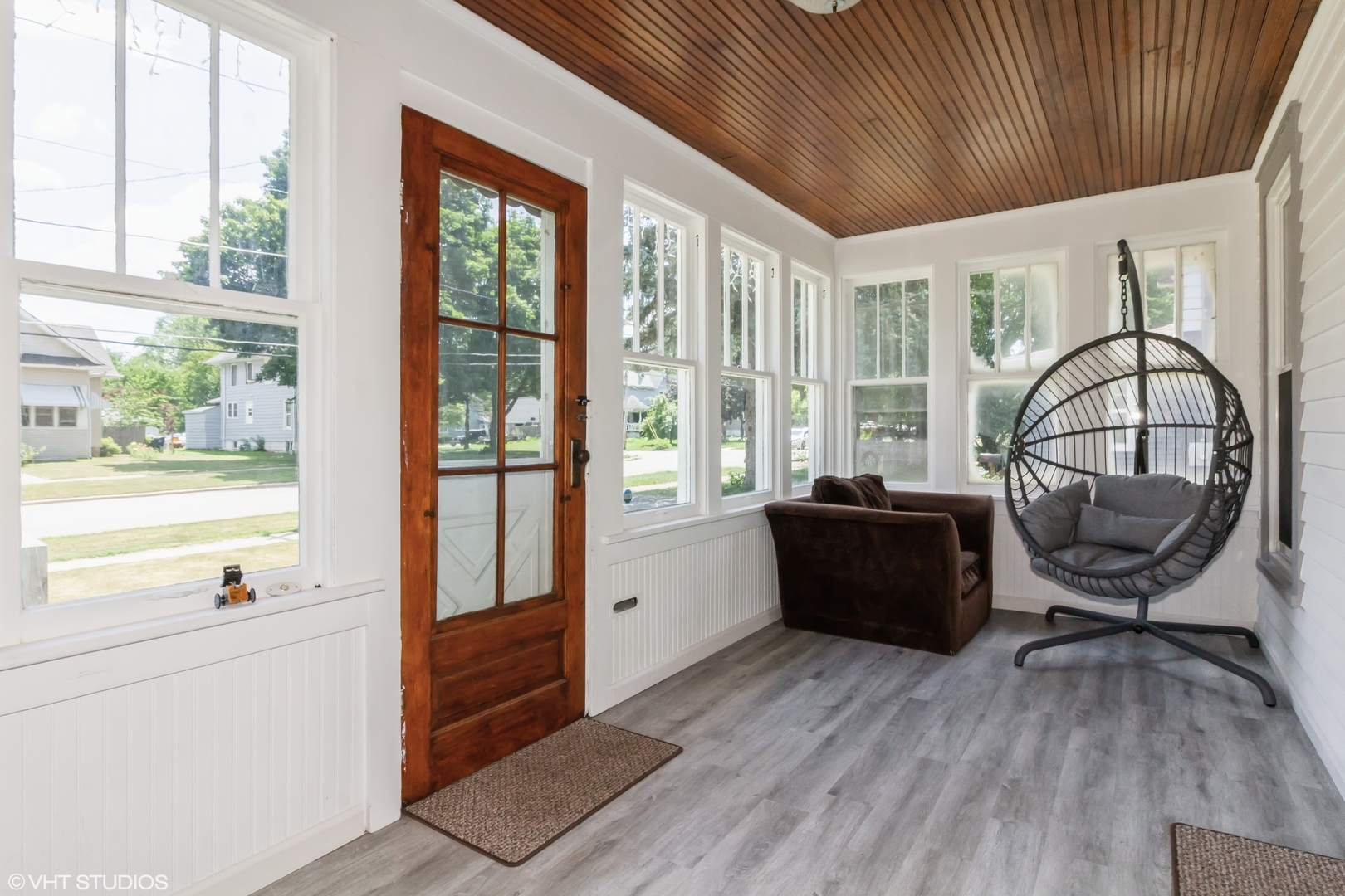 Property Photo: 609 N 7th Street IL 60115