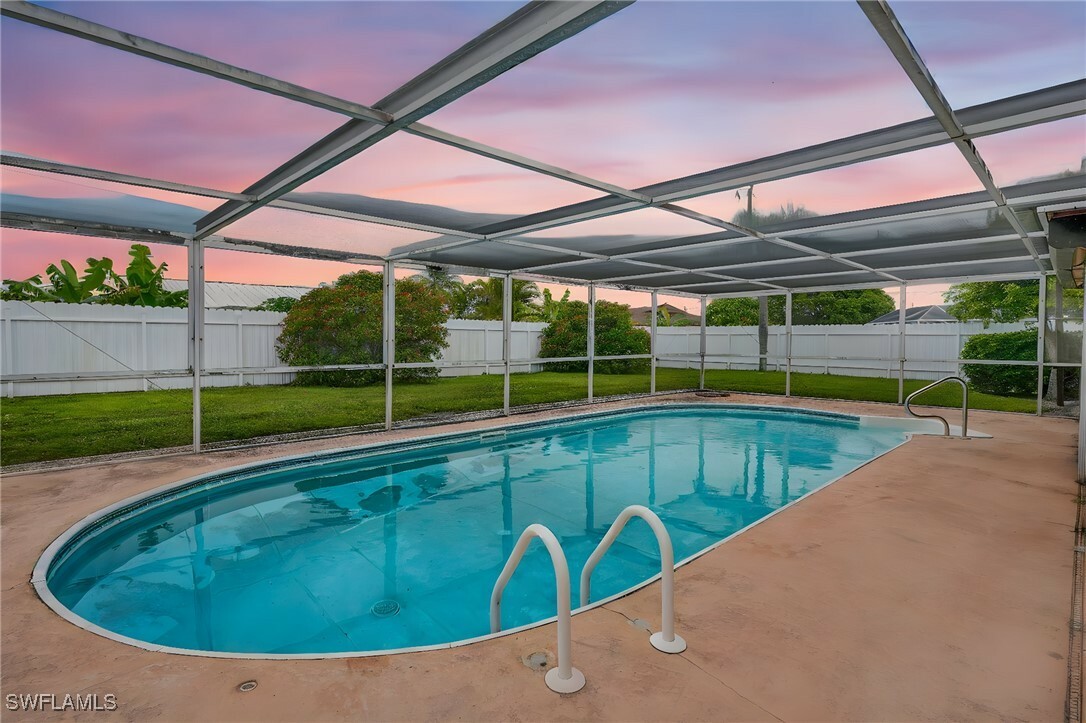 Property Photo: 908 SE 21st Terrace FL 33990