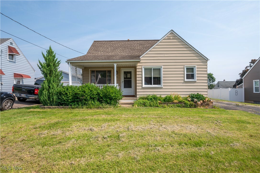 Property Photo: 135 Renee Drive OH 44471