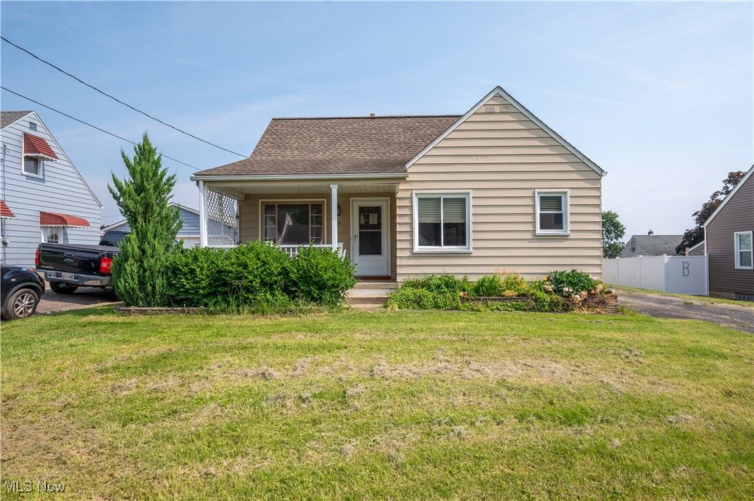Property Photo: 135 Renee Drive OH 44471