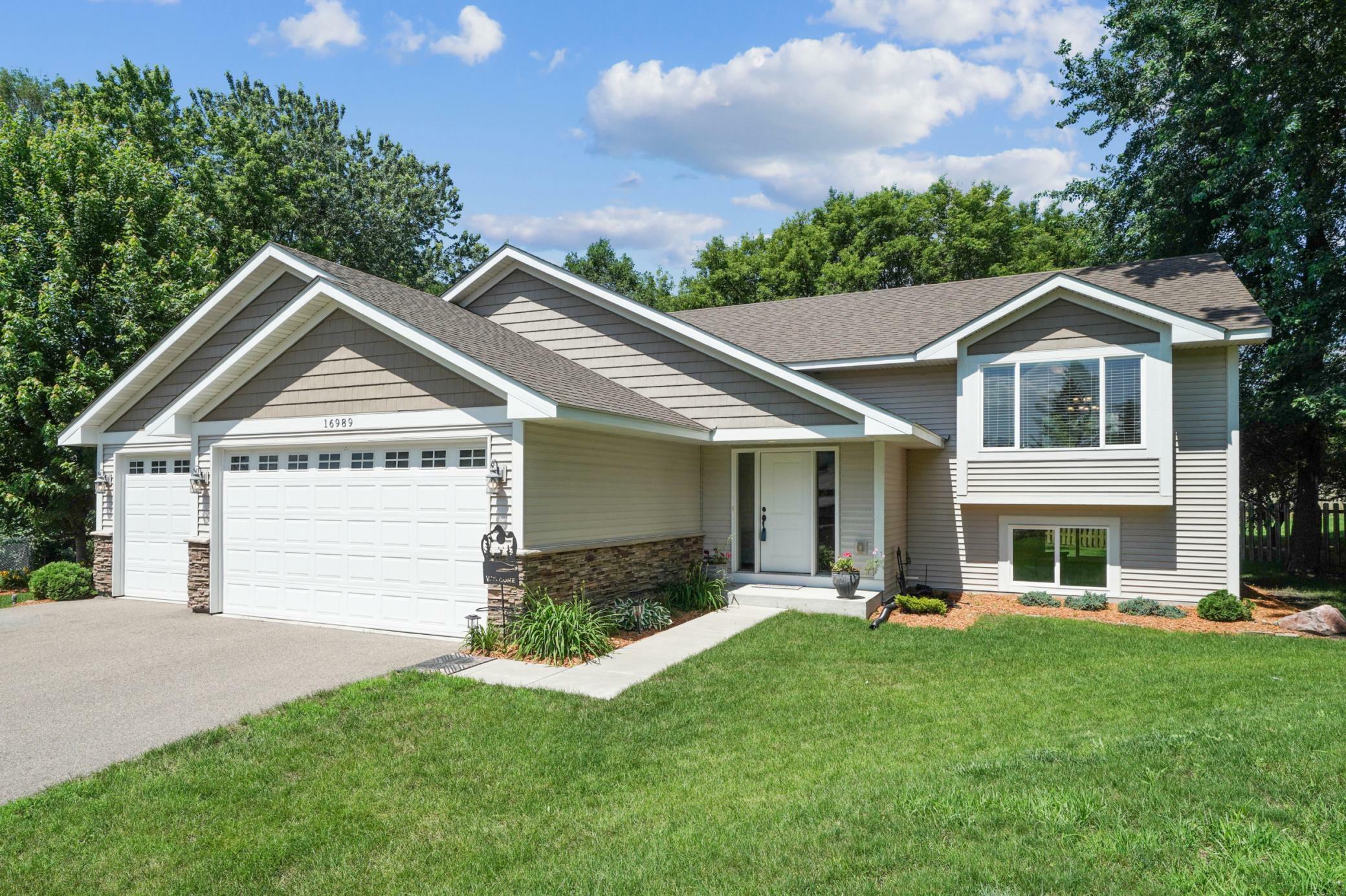 Property Photo:  16989 W Side Drive  MN 55372 