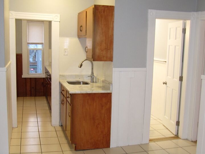 Property Photo:  2 Sturgis Street 3  MA 01605 