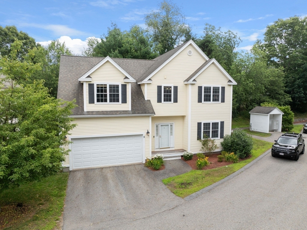 Property Photo:  5 Equestrain  MA 01824 