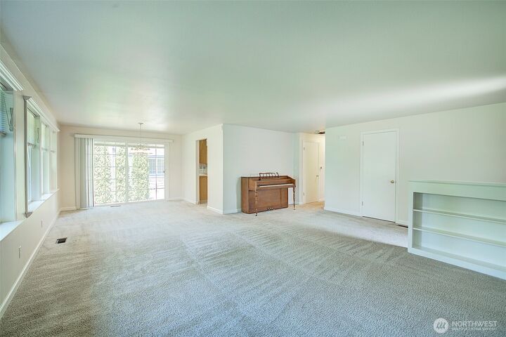 Property Photo:  2432  Jones Avenue NE  WA 98056 