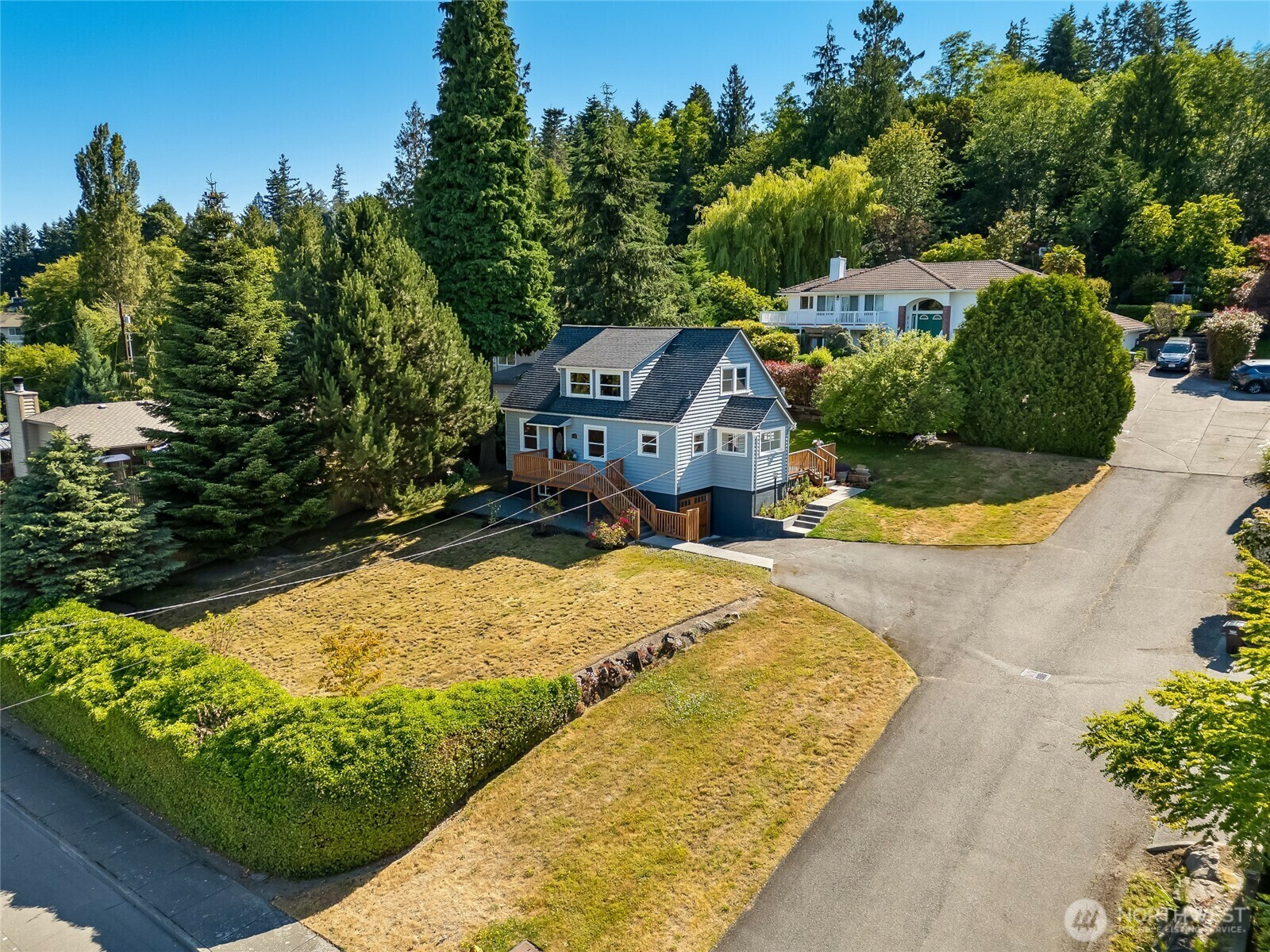 Property Photo: 4725 Glenwood Avenue WA 98203