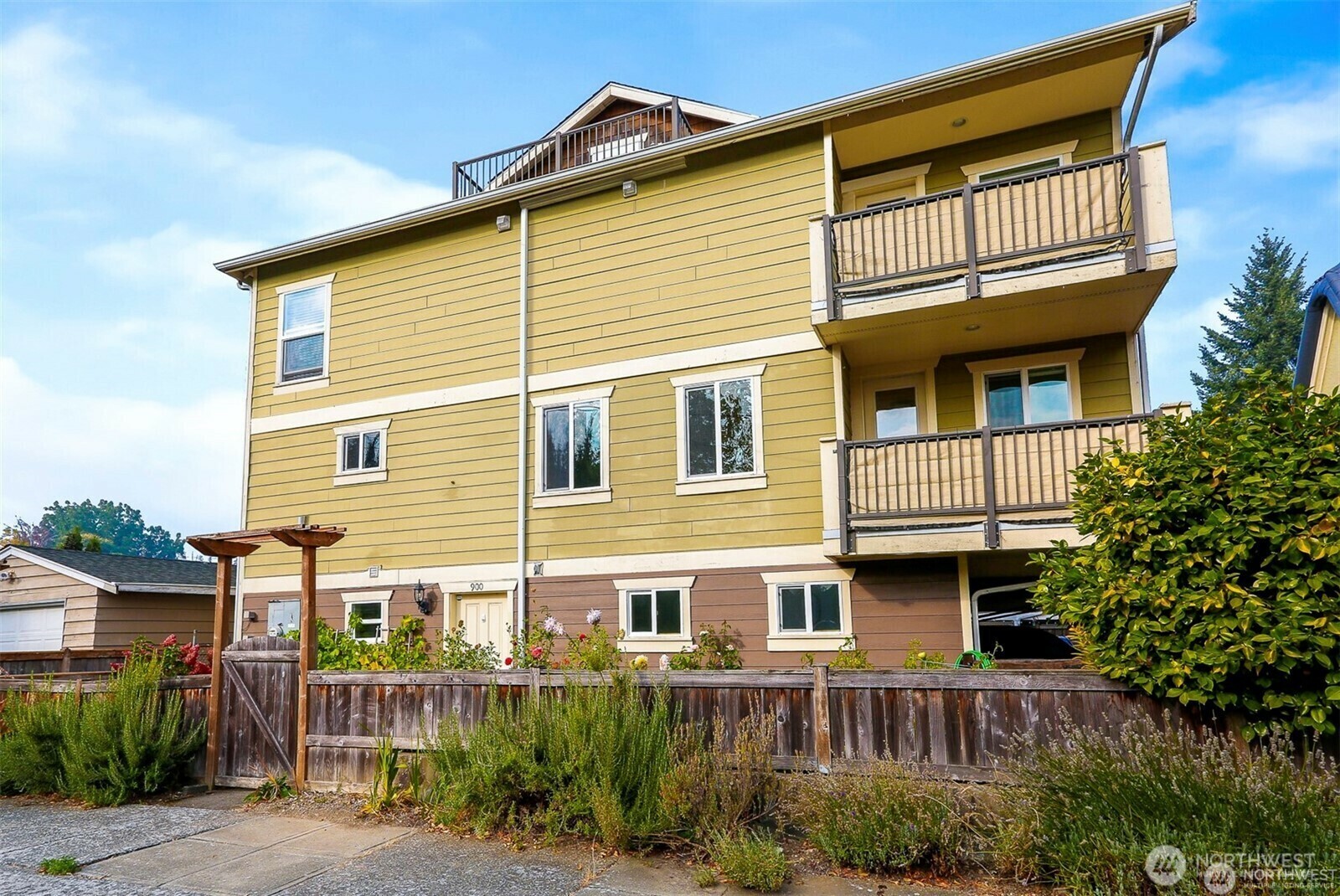 Property Photo: 900 SW Elmgrove Street WA 98106