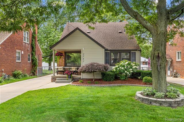 Property Photo: 1747 N Lafayette Street MI 48128