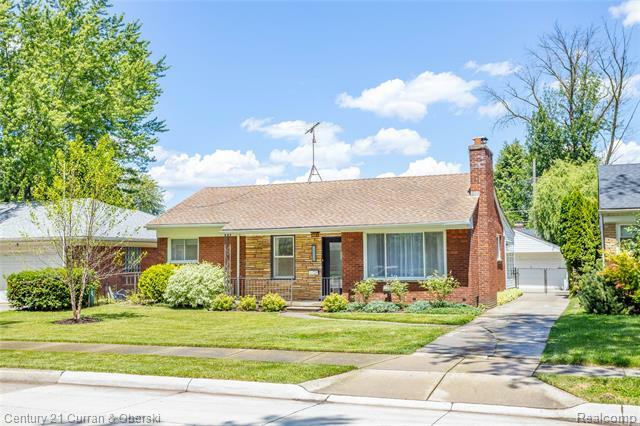 Property Photo: 21721 Yale Street MI 48081