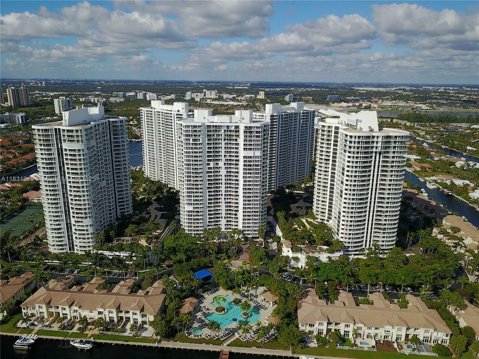 Property Photo:  21055 Yacht Club Dr 1707  FL 33180 