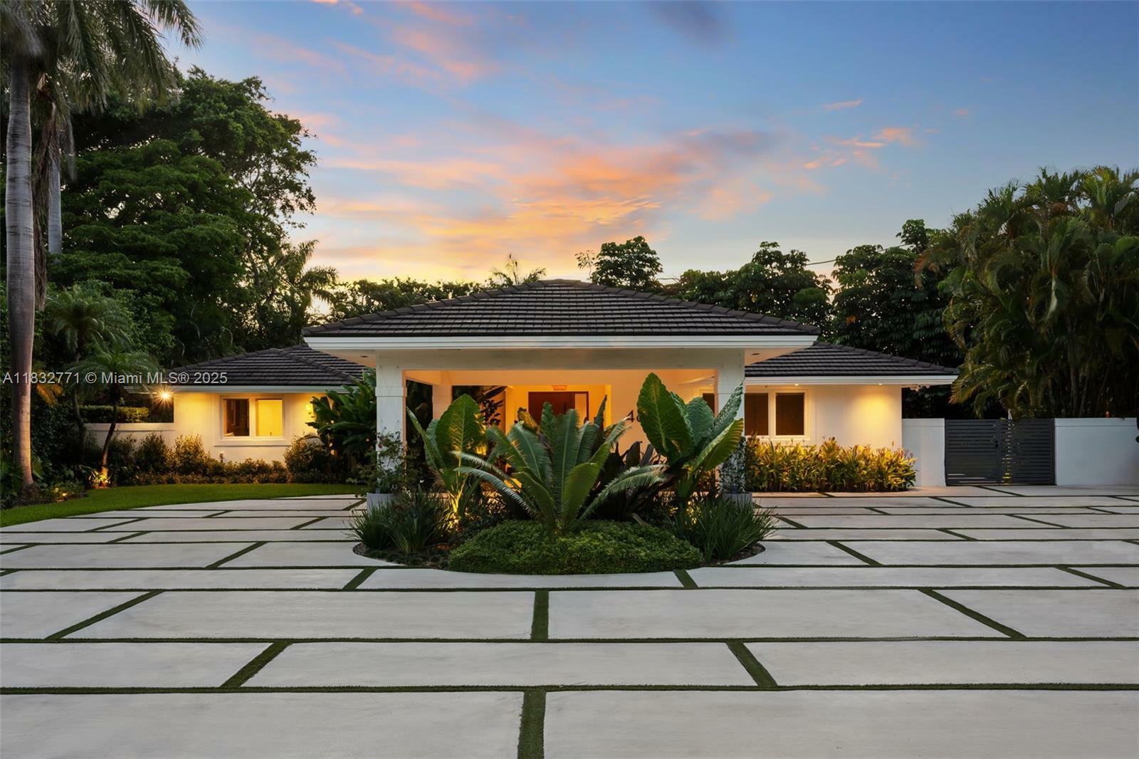 Property Photo:  4800 Bay Point Rd  FL 33137 